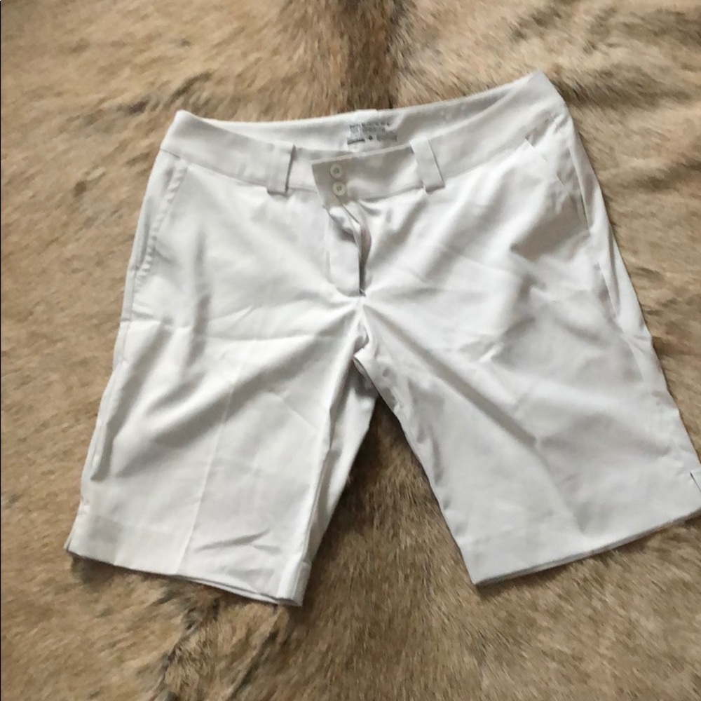 Women’s Golf Shorts